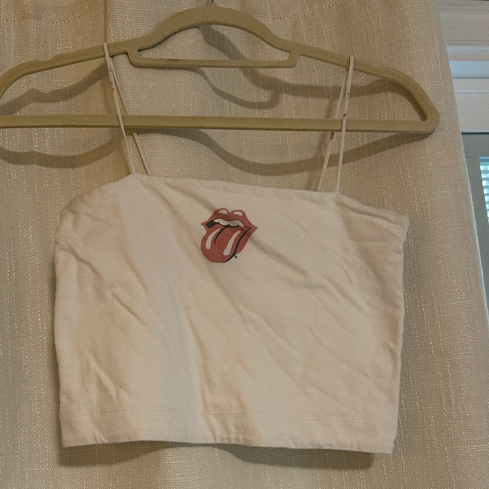 White crop top